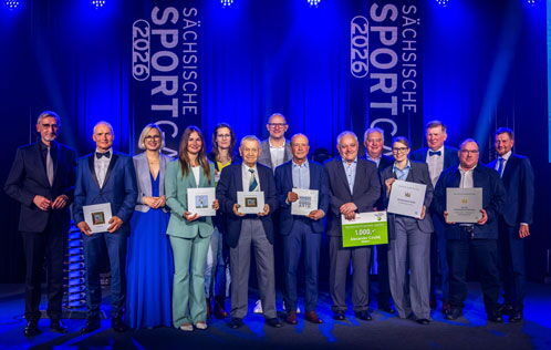 Gruppenbild: Alle Geehrten sowie die Laudatorinnen und Laudatoren des Gala-Abends