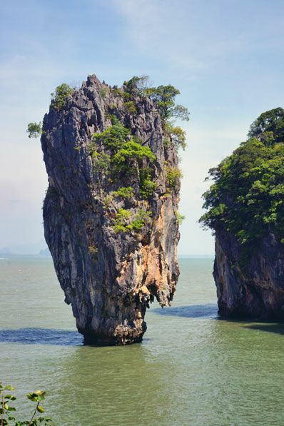 Felsen auf der James Bond Insel in Thailand