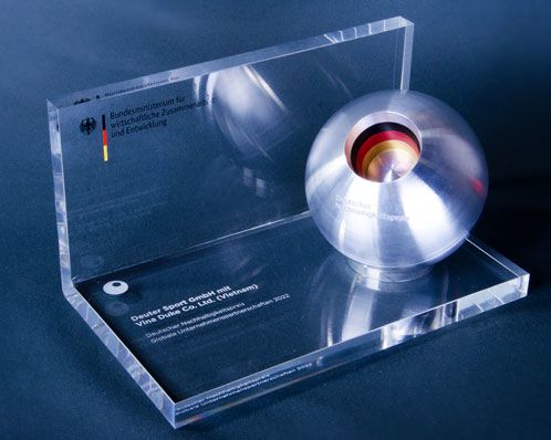 Glasplakette des Deutschen Nachhaltigkeitspreises