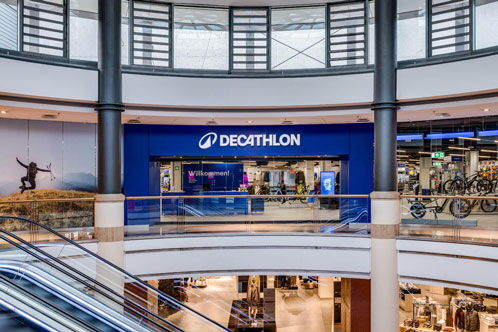 Frontansicht des neuen Decathlon-Stores