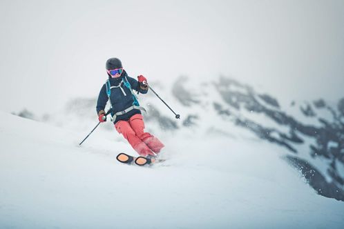 Skifahrer auf der Piste